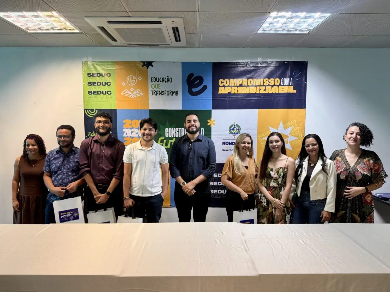 Governo de RO promove solenidade simbólica de posse para representar os 1.083 professores convocados