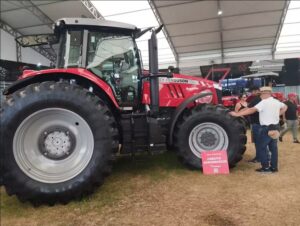Governo abre crédito de R$ 9 bilhões para máquinas agrícolas
